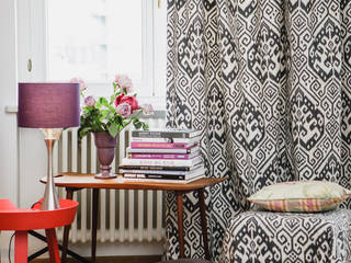 Ikat-Design, amirior GmbH amirior GmbH Moderne woonkamers