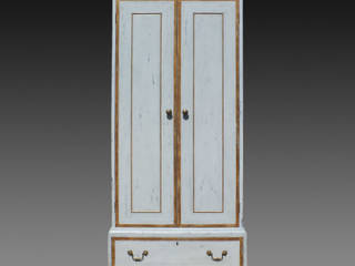 The 'Painted and Gilt Wardrobe' by Perceval Designs, Perceval Designs Perceval Designs 클래식스타일 침실