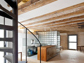 FLAT FOR A PHOTOGRAPHER, Alex Gasca, architects. Alex Gasca, architects. Кухня