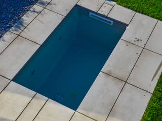 Meersalzwasser-Tauchbecken: Minipool mit Wow-Effekt, design@garten GmbH & Co. KG design@garten GmbH & Co. KG Moderne zwembaden