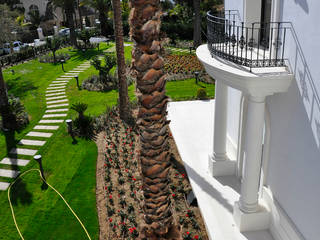 Decoración de Fachadas .- Villas, J.ALGUACIL PIEDRA ARTIFICIAL J.ALGUACIL PIEDRA ARTIFICIAL Mediterranean style houses