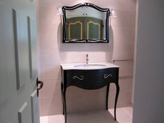 Appartement de 50m² Saint Jean Cap Ferrat, Notes de styles Nancy Notes de styles Nancy Phòng tắm phong cách kinh điển