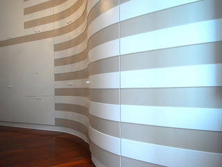 CABINA ARMADIO, Studio Tecnico Arch. Lodovico Alessandri Studio Tecnico Arch. Lodovico Alessandri Modern Bedroom Wardrobes & closets