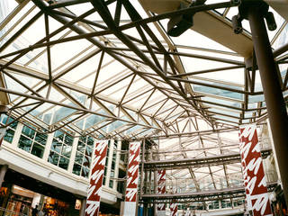 Shopping Centre Málaga Plaza, Asenjo y Asociados Asenjo y Asociados Spazi commerciali