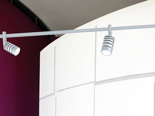 kora/kyra Leuchten – Niedervolt mit LED, planlicht GmbH & Co KG planlicht GmbH & Co KG Classic style corridor, hallway and stairs