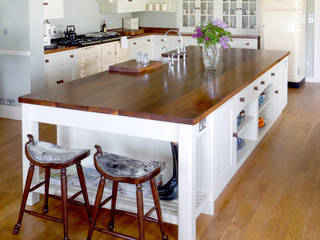 The Anmer Hall Kitchen, NAKED Kitchens NAKED Kitchens Dapur Gaya Country