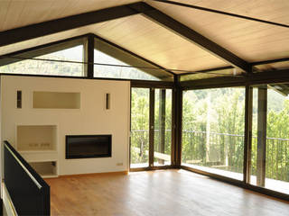 Casas para gemelas en los Pirineos, ARQUITECTES CERDANYA ARQUITECTES CERDANYA Other spaces