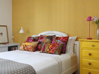 Nova chance ao apê, Lore Arquitetura Lore Arquitetura Tropical style bedroom