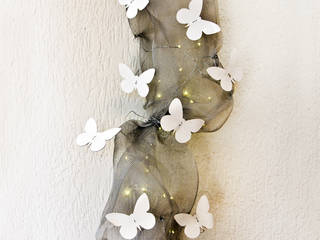 Butterfly lamp, l'heartelier design l'heartelier design Minimalistyczny salon