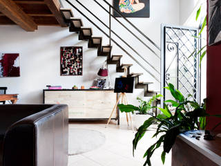 LOFT, INTERNO B INTERNO B Eclectic style corridor, hallway & stairs