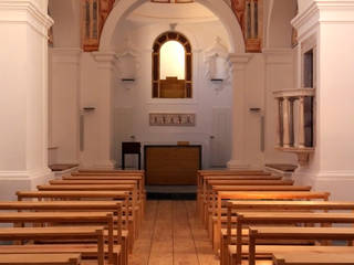 IGREJA DE NOSSA SENHORA DA LUZ (Reconstrução) (2003), pedro pacheco arquitectos pedro pacheco arquitectos Rooms