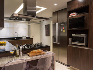 Apartamento Itaim, Lore Arquitetura Lore Arquitetura Modern kitchen