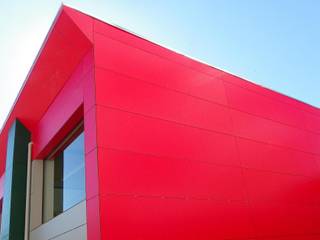 Gimnasio para colegio, URBAQ arquitectos URBAQ arquitectos Ginásios modernos