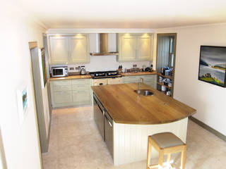 The Affric Lodge Kitchen, NAKED Kitchens NAKED Kitchens Cocinas de estilo rural