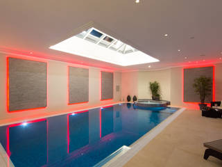 Flairlight Project 1 Oxshott, Tudor House, Flairlight Designs Ltd Flairlight Designs Ltd Moderne zwembaden