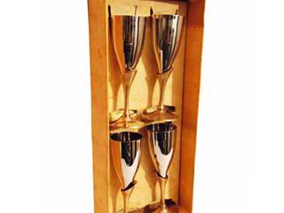 Gift Set of 4 Piece Nickel Plated Wine Glasses, M4design M4design Rumah: Ide desain interior, inspirasi & gambar
