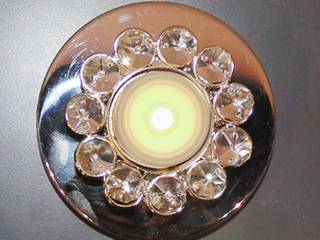 Round Crystal Floral Tealight Candle Holders, M4design M4design Phòng ăn: Thiết kế nội thất · bố trí · Ảnh