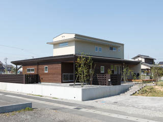 house KAT, 有限会社スマイルスタジオ／sMile sTudio 有限会社スマイルスタジオ／sMile sTudio Casas de estilo escandinavo