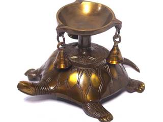 Antique Brass Turtle Oil Lamp, M4design M4design غرف اخرى