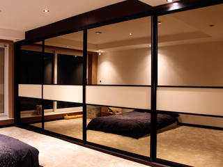 Sliding Door Wardrobe Company in Leicester: Transform Your Space with Stylish and Functional Sliding, The Leicester Kitchen Co. Ltd The Leicester Kitchen Co. Ltd Modern Bedroom