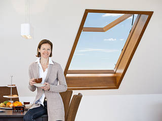 Hoch-Schwingfenster, Roto Dach- und Solartechnologie GmbH Roto Dach- und Solartechnologie GmbH Fotos de Decoración y Diseño de Interiores