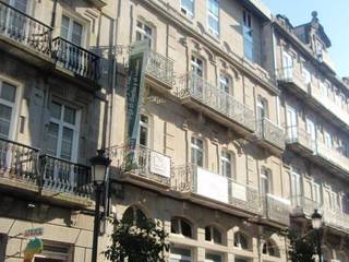 Edificio de viviendas en García Olloqui, Vigo, MUIÑOS + CARBALLO arquitectos MUIÑOS + CARBALLO arquitectos Moderne Häuser