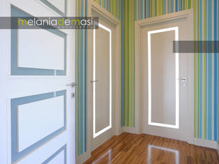 Casa Color, melania de masi architetto melania de masi architetto Staircase, Corridor and Hallway