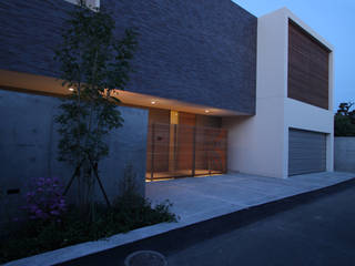 Lucent Court House, Atelier Square Atelier Square Modern Houses
