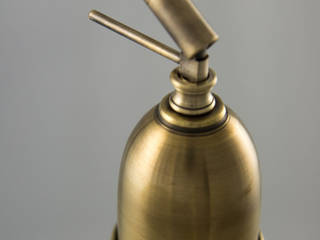 Articulated Lamp in brass, pneyg13810 pneyg13810 Salas de estilo clásico