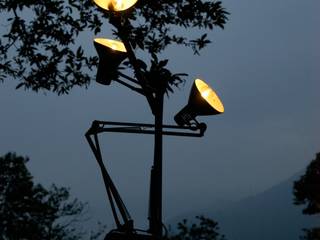 Tree arms - lampada albero, Design art Design art Soggiorno eclettico