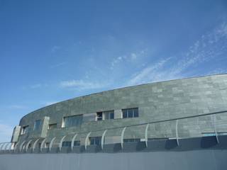 Centro de Talasoterapia en Puerto Deportivo de Gijón, NAOS ARQUITECTURA NAOS ARQUITECTURA Pool