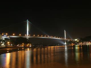 Bai Chay Bridge, Nakajima Tatsuoki Lighting Design Laboratory Inc. Nakajima Tatsuoki Lighting Design Laboratory Inc.