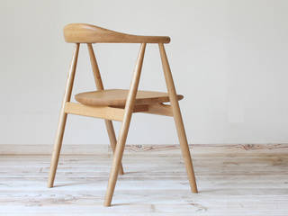 Yule chair, TOMOYUKI MATSUOKA DESIGN TOMOYUKI MATSUOKA DESIGN Ruang Makan Gaya Skandinavia