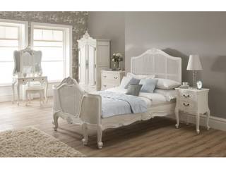 La Rochelle collection: Perfect for anyone who is looking for a designer bedroom furniture set, Homesdirect365 Homesdirect365 Cuartos de estilo clásico