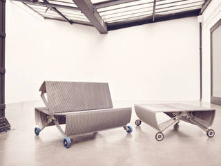 möbel aus rolltreppen-stufen, gabarage upcycling design gabarage upcycling design Ruang Keluarga Gaya Industrial Sofas & armchairs