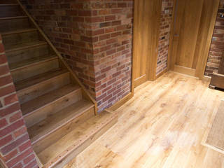 Rustic barn in Sevenoaks, UK, Fine Oak Flooring Ltd. Fine Oak Flooring Ltd. カントリーデザインの リビング