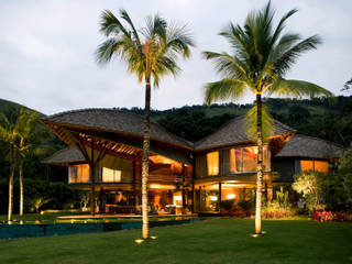 Casa Folha, Mareines+Patalano Arquitetura Mareines+Patalano Arquitetura Casas de estilo tropical