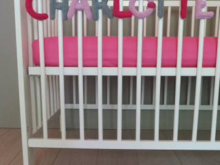 Knitname- Lettre en tricot pour berceau, Little Emma K Little Emma K Chambre d'enfant originale