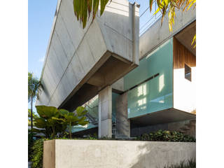 CASA DE FIM DE SEMANA EM SÃO PAULO, spbr arquitetos spbr arquitetos منازل