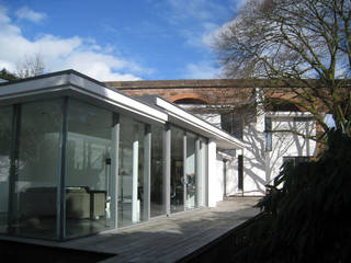 A Minimalist white house exteriors, Robert Swan Architects Robert Swan Architects Casas de estilo minimalista