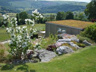 Garden Room with Sedum Room Unique Landscapes Country style garden