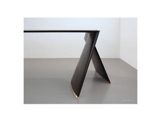 Schreibtisch aus Wengeholz , Möbeldesign Möbeldesign Study/officeDesks