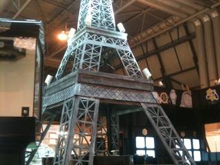 Eiffel Tower, DesignRealisation DesignRealisation Espacios comerciales