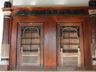 Frames and mirrors, Uttara And Adwait Furniture Uttara And Adwait Furniture Rustic style corridor, hallway & stairs