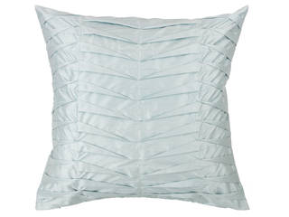 Hand Pleated Silk Cushions, Le Cocon Le Cocon Вітальня