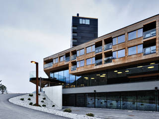 Gradonna Mountain Resort, Ewo SRL Ewo SRL Industrial style houses