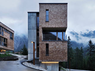 Gradonna Mountain Resort, Ewo SRL Ewo SRL Industrial style houses