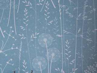 The Magic of the Teal Color: Paper Meadow Wallpaper by Hannah Nunn, Hannah Nunn Hannah Nunn Paredes y pisos clásicos