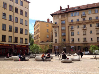 Aménagement de la place des Tapis à Lyon, atelier VILLES & PAYSAGES atelier VILLES & PAYSAGES Commercial spaces