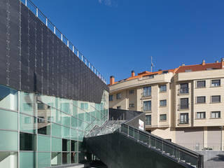 Complejo Lúdico-Deportivo La Florida (Vigo), NAOS ARQUITECTURA NAOS ARQUITECTURA Zwembad